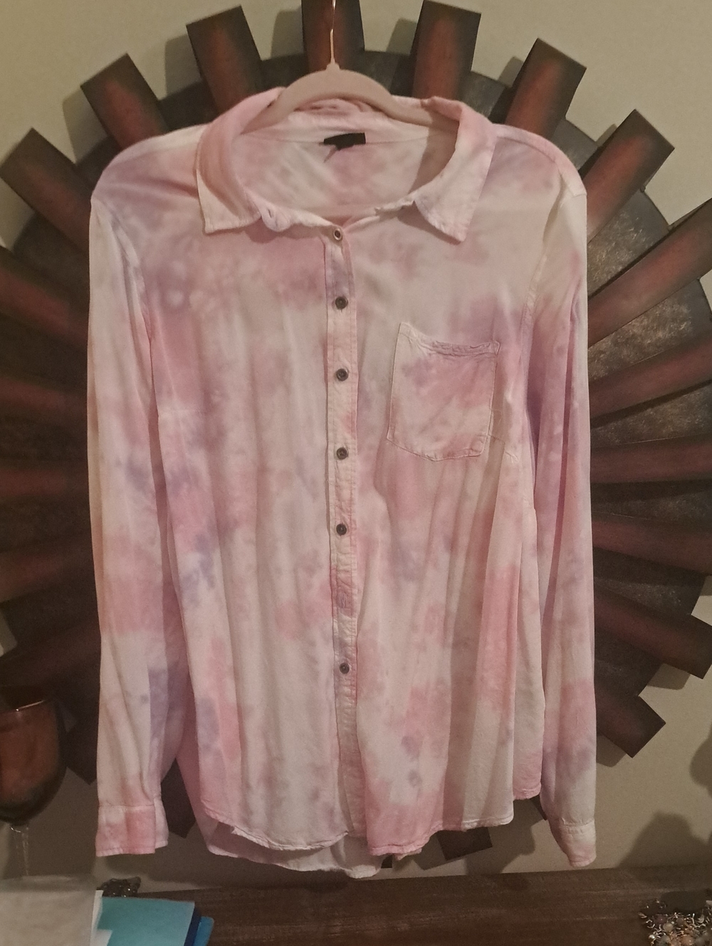 torrid Pink Tie-Dye Button-Down Shirt - Size 1 Euc